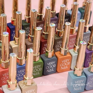 Set Smalto Semipermanente VERY GOOD NAIL 60 Colori Forniture per Saloni Esmalte a Lunga Durata con Tappo Dorato - Product Image 2