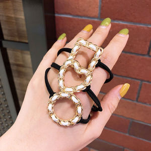 Coletero negro con forma de corazón, diseño de cadena metálica de alta elasticidad para moño, tocado informal - Product Image 2