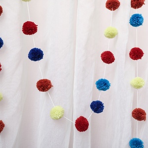 Guirlande de perles DIY aux couleurs arc-en-ciel pour décoration de Noël, guirlande de boules en feutre et pompons en laine, bannière de fête, décoration murale, vente en gros - Product Image 2