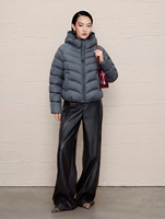 Blouson d'hiver matelassé en V pour femme, personnalisé, tricoté, à capuche régulière, avec cordon de serrage, fermeture éclair, écologique, vente en gros