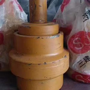 Carrier <strong>Roller</strong> for <strong>Excavator</strong> Undercarriage Parts Top <strong>Roller</strong> <strong>Excavator</strong> Undercarriage Parts Top <strong>Roller</strong> Construction Machinery Part - Product Image 1