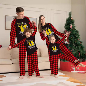 Pigiami Natalizi Coordinati per Famiglia con Stampa a Maniche Lunghe per Uomo e Donna, Vendita all'Ingrosso - Product Image 3