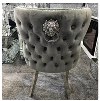 Chaise de salle à manger moderne en velours XY avec pieds chromés et boucle en forme de tête de lion - Meubles de salle à manger pour villa et hôtel - En solde