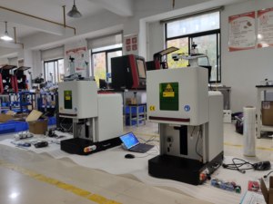 Máy Khắc Laser Sợi Quang Lấy Nét Tự Động Fibra Laser 50 W 50 Watt Cho Thẻ Chó Trống ID Thú Cưng Khắc - Product Image 3