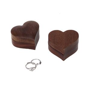 Heart Shaped Wooden <b>Ring</b> <b>Box</b> 6x5.5x3.2cm For Engagement Jewelry Packaging - Product Image 2
