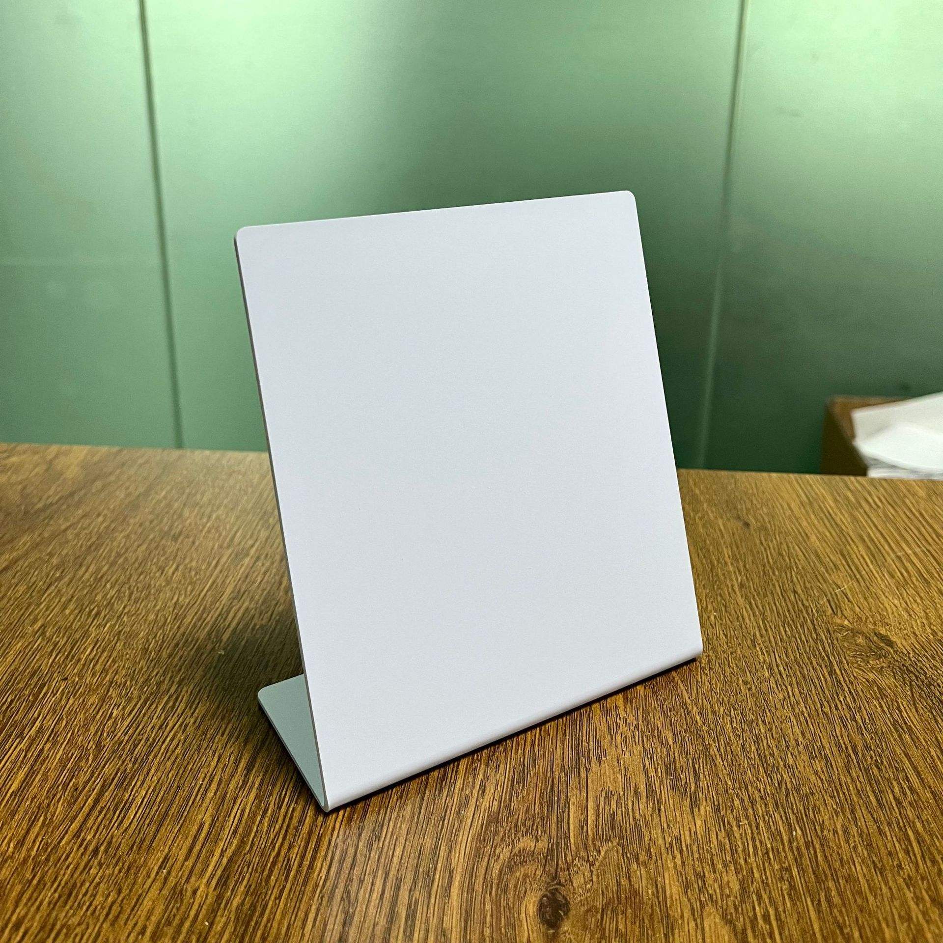 สีขาวเปล่า 190*120 มม.