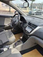 Auto Usado Hyundai Verna 2015, 1.4L Gasolina, Automático, Techo Solar, Encendido por Botón, Blanco, Volante a la Izquierda, Unidad Individual, Exportación Global, Sedán Económico