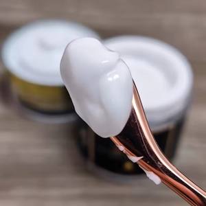 Marque privée Alpine Rive Collagène organique naturel pour le visage Crème pour le visage améliore parfaitement la brillance de la peau et raffermit la peau - Product Image 6