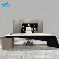 Bureau de direction en bois peint sur mesure de luxe moderne en forme de L pour le bureau du patron