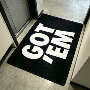 Tapis de sol personnalisé avec slogan imprimé, citation streetwear, design de texte personnalisé pour la décoration de la salle de sport - Product Image 2