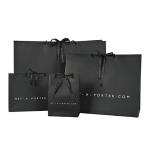 Grands sacs à provisions en <span class=keywords><strong>carton</strong></span> avec Logo personnalisé, petits bijoux, sac cadeau en papier noir mat avec poignée - Product Image 1