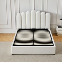 Cadre de lit capitonné moderne, lit double en tissu doux avec lattes en contreplaqué, meubles de chambre à coucher gainés de tissu, gain de place