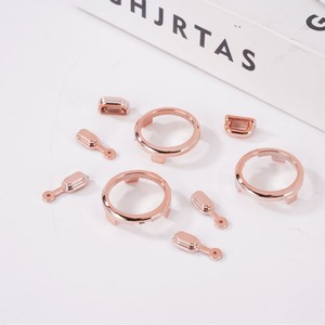 Anillos de Plástico ABS Electrochapados de Matsui Plastics, Acabado UV de Siete Colores, Hechos a Medida - Product Image 1
