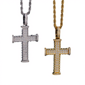 Listo para Enviar: Colgante de Cruz de Moissanita con Incrustaciones, Chapado en Oro Rosa, Plata de Ley 925, Estilo Hip Hop, Unisex, $24 - Product Image 4