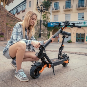 Trottinette tout-terrain Kukirin Pro Allemagne 48V 15.6Ah avec siège et suspensions - Product Image 1