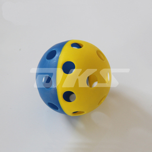 Juguetes de cuchara de plástico PP/PE sostenibles DKS para niños de 2 a 7 años jugando al juego de pelota - Product Image 3