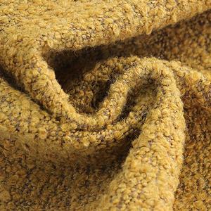Tessuto Traspirante TengHui Effetto Lana di Agnello Tinto in Filo, Peso Elevato 480gsm, Tessuto Bouclé a Ricciolo per Poltrone di Design - Product Image 3