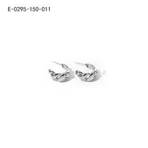 Aros de Acero Inoxidable con Baño de Oro PVD 316L, Joyería de Moda Resistente y Sostenible - Product Image 1