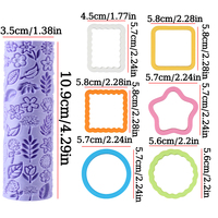Jolies emporte-pièces à biscuits, formes variées : rectangle, étoile dentelée, carré, rond, fleur, rouleau à texture herbe.