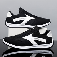 Vente en gros d'étudiants chaussures de course légères maille chaussures décontractées Gump nouvelle tendance coréenne d'été respirant baskets pour hommes