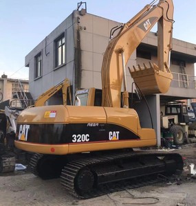 รถขุดตีนตะขาบไฮดรอลิก Caterpillar 320C มือสอง ขนาด 20 ตัน ประสิทธิภาพสูง พร้อมเครื่องยนต์และเกียร์  ขายดีที่สุด - Product Image 3