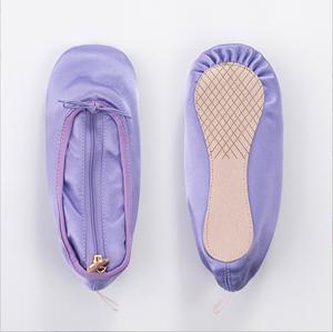 2025 vente en gros vente chaude <span class=keywords><strong>ballerine</strong></span> pantoufle pochette de maquillage <span class=keywords><strong>pas</strong></span> <span class=keywords><strong>cher</strong></span> sac Ballet Pointe chaussures cadeaux sac - Product Image 2
