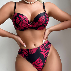 Maillots <span class=keywords><strong>de</strong></span> <span class=keywords><strong>bain</strong></span> 3 pièces pour femmes imprimé tropical <span class=keywords><strong>Push</strong></span> <span class=keywords><strong>up</strong></span> Bikini ensemble <span class=keywords><strong>frange</strong></span> ourlet jupe <span class=keywords><strong>de</strong></span> plage personnalisé en gros maillots <span class=keywords><strong>de</strong></span> <span class=keywords><strong>bain</strong></span> carnaval vêtements <span class=keywords><strong>de</strong></span> plage - Product Image 3