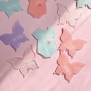 ท็อปเปอร์เค้กอะคริลิค รูปผีเสื้อ ลายฮันนี่แอนด์สวีทเนส สำหรับตกแต่งคัพเค้ก ชุดเด็กอ่อน สำหรับงานเลี้ยงฉลองวันเกิดและงานเลี้ยงเบบี้ชาวเวอร์ - Product Image 4