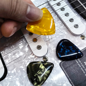 Púas de Guitarra de Celuloide de 3mm, Curvas, Gruesas, con Acabado Brillante, Forma de Lágrima Triangular Grande, Venta al Por Mayor - Product Image 2