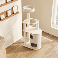 Arbre à chat polyvalent avec plusieurs niveaux, tube en carton, griffoir et maison d'activités pour chat Maine Coon