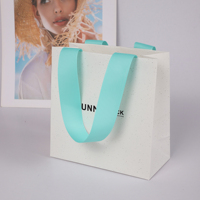 SUNNY PACK Grosir Tas Hadiah Kustom Tas Belanja untuk Toko Perhiasan Pakaian Tas Kertas Keras dengan Logo Anda Sendiri