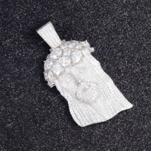 Plata de Ley 925 sólida con formas elegantes GRA, diamantes, moissanita, figura helada, colgantes de moissanita de Jesús para collar - Product Image 2