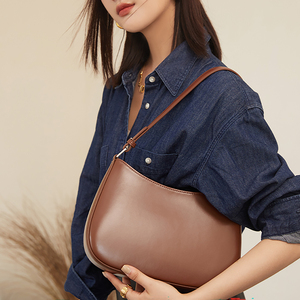 Sacs à bandoulière pour femmes classiques de luxe entièrement personnalisés <span class=keywords><strong>sac</strong></span> chic sous le bras sacs à bandoulière pour femmes en cuir végétalien à la mode et à la mode avec logo personnalisé - Product Image 4