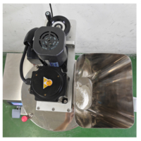 Petite machine de remplissage verticale de poudre sèche distributeur de tarière de bureau pour le verre de sac d'engrenage de vis de spirale de talc de protéine de curcuma