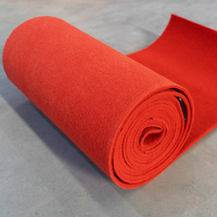 Grande Vente En Gros Moquette Auto-Adhésive pour Escalier Simple, Moquette Mur à Mur, Tapis Rouge d'Escalier pour Événements