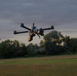 Fpv ड्रोन pvc ऑप्टिकल फाइबर केबल पारदर्शी 0.25 मिमी/0.27 मिमी <span class=keywords><strong>smf</strong></span> g657a1 1 कोर तंग-भैंस वाहक ग्रेड - Product Image 4