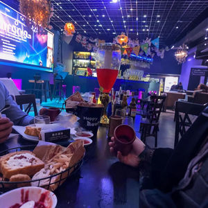 Internet Celebrity Barril <span class=keywords><strong>de</strong></span> <span class=keywords><strong>cerveza</strong></span> <span class=keywords><strong>de</strong></span> barril <span class=keywords><strong>de</strong></span> 3 litros Wine Cannon Bar's Special Plastic Craft Beer Faucet Juice Cola Barrel Container - Product Image 3