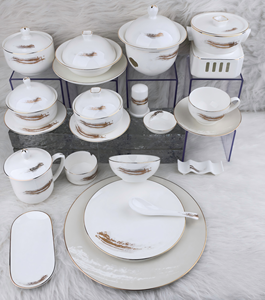 Service de vaisselle de luxe en porcelaine à bord doré blanc avec couvercles, bols, assiettes, tasses, résistant au lave-vaisselle, durable pour la maison et l'hôtellerie - Product Image 1
