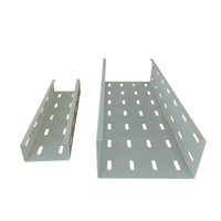 Plateau à câbles perforé en métal robuste avec surface peinte anti-corrosion pour projets de construction commerciale