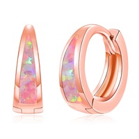 Boucles d'oreilles créoles huggie en opale de feu colorée pour femme – Idée cadeau