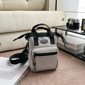 Sac bandoulière sport tendance à prix de gros pour femmes et hommes, sac à l'épaule décontracté portable en tissu Oxford pour usage quotidien - Product Image 4