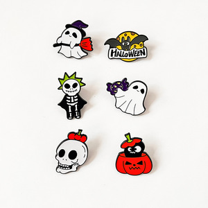 Épingles en émail d'<span class=keywords><strong>horreur</strong></span> personnalisées broche Halloween <span class=keywords><strong>film</strong></span> d'<span class=keywords><strong>horreur</strong></span> épinglette alliage sac à dos Badge accessoires cadeau émail broche support carte - Product Image 6
