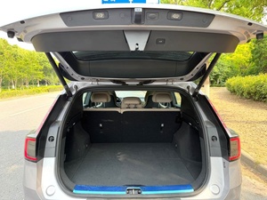 Volvo XC70 2026 1.5T PHEV de segunda mano, SUV Core de largo alcance, LHD, pintura original, bajo kilometraje, listo para enviar FOB - Product Image 6
