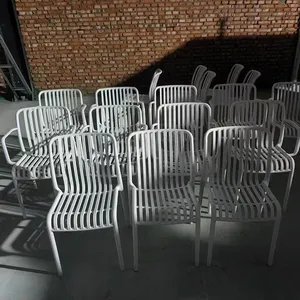 Gran oferta, sillas de comedor con brazo de plástico de polipropileno para exteriores de Hotel moderno nórdico con colores OEM