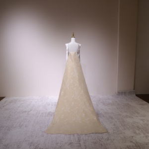 Elegante Vestido <span class=keywords><strong>de</strong></span> <span class=keywords><strong>Novia</strong></span> Chino Tradicional <span class=keywords><strong>Qipao</strong></span> Cheongsam con Encaje y Bordado Dorado, Vestido <span class=keywords><strong>de</strong></span> <span class=keywords><strong>Novia</strong></span> sin Tirantes, Talla Grande, sin Mangas - Product Image 3
