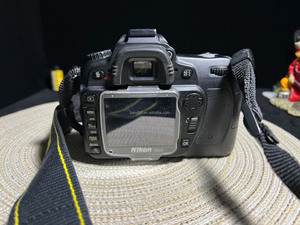 Cámara para Principiantes NUEVA Nikon <span class=keywords><strong>D80</strong></span> 10.2MP APS-C CMOS Cámara Réflex Digital de Lente Única Económica con Tarjeta SD - Product Image 5