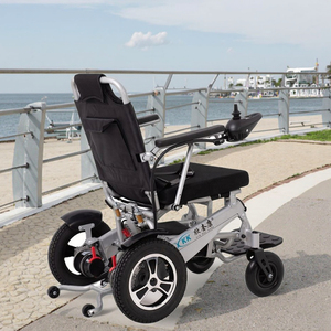 Le fauteuil roulant électrique portable approuvé par les compagnies aériennes en 2025 est un fauteuil roulant électrique pliable léger avec un moteur puissant de 500 W - Product Image 4