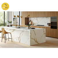 CBMMart armoire de cuisine en chêne blanc personnalisée en forme de L villa cascade meubles de table îlot en marbre armoires de cuisine au design moderne