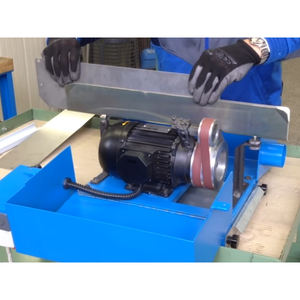 Ebavureuse de banc à bande abrasive Aceti pour tôle jusqu'à 2mm d'épaisseur - Product Image 3