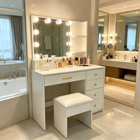 Ensemble Coiffeuse LED Moderne 2026 avec Miroir Lumineux, 5 Tiroirs de Rangement, Tabouret Rembourré, Blanc, pour Chambre d'Hôtel, Facile à Assembler